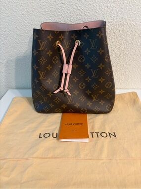 ❌❌❌❌❌SOLD❌❌❌❌❌Louis Vuitton Brown Monogram Bucket Bag with Pink Trim